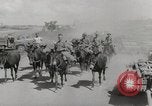 Immagine di Esercito muli traghettato La Birmania, 1944, secondo 17 filmato di repertorio 65675023528