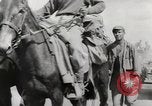 Immagine di Esercito muli traghettato La Birmania, 1944, secondo 25 filmato di repertorio 65675023528