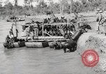 Immagine di Esercito muli traghettato La Birmania, 1944, secondo 62 filmato di repertorio 65675023528