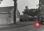 Image 90e Division d'infanterie Alencon France, 1944, de la seconde 37 séquences d'archives historiques vidéo 65675023531