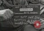 Standbild 90th Infantry Division Alencon Frankreich, 1944, aus Sekunde 5 historischem Filmmaterial Videoclip 65675023532