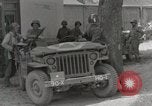 Standbild 90th Infantry Division Alencon Frankreich, 1944, aus Sekunde 46 historischem Filmmaterial Videoclip 65675023532