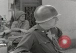Standbild 90th Infantry Division Alencon Frankreich, 1944, aus Sekunde 61 historischem Filmmaterial Videoclip 65675023532