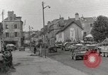 Standbild 90th Infantry Division Alencon Frankreich, 1944, aus Sekunde 5 historischem Filmmaterial Videoclip 65675023533