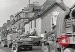 Standbild 90th Infantry Division Alencon Frankreich, 1944, aus Sekunde 25 historischem Filmmaterial Videoclip 65675023533