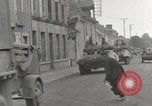 Standbild 90th Infantry Division Alencon Frankreich, 1944, aus Sekunde 31 historischem Filmmaterial Videoclip 65675023533