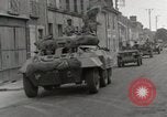 Standbild 90th Infantry Division Alencon Frankreich, 1944, aus Sekunde 38 historischem Filmmaterial Videoclip 65675023533