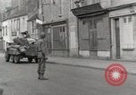 Standbild 90th Infantry Division Alencon Frankreich, 1944, aus Sekunde 59 historischem Filmmaterial Videoclip 65675023533