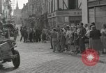 Immagine di Novantesimo di divisione di fanteria Alencon Francia, 1944, secondo 29 filmato di repertorio 65675023534
