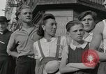 Standbild 90th Infantry Division Alencon Frankreich, 1944, aus Sekunde 11 historischem Filmmaterial Videoclip 65675023535