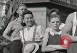 Standbild 90th Infantry Division Alencon Frankreich, 1944, aus Sekunde 16 historischem Filmmaterial Videoclip 65675023535