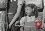 Standbild 90th Infantry Division Alencon Frankreich, 1944, aus Sekunde 25 historischem Filmmaterial Videoclip 65675023535