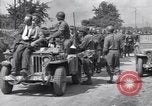 Immagine di Catturato prigionieri nazista Chambois Francia, 1944, secondo 35 filmato di repertorio 65675023538