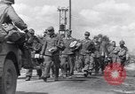 Immagine di Catturato prigionieri nazista Chambois Francia, 1944, secondo 49 filmato di repertorio 65675023538