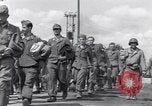 Immagine di Catturato prigionieri nazista Chambois Francia, 1944, secondo 53 filmato di repertorio 65675023538