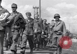Immagine di Catturato prigionieri nazista Chambois Francia, 1944, secondo 55 filmato di repertorio 65675023538