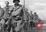 Immagine di Catturato prigionieri nazista Chambois Francia, 1944, secondo 58 filmato di repertorio 65675023538
