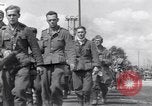 Immagine di Catturato prigionieri nazista Chambois Francia, 1944, secondo 60 filmato di repertorio 65675023538