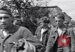 Immagine di Catturato prigionieri nazista Chambois Francia, 1944, secondo 62 filmato di repertorio 65675023538