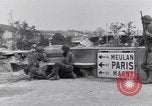 Standbild 90th Infantry Division Mantes Frankreich, 1944, aus Sekunde 41 historischem Filmmaterial Videoclip 65675023542