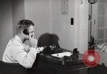 Standbild zivile Flugzeuge spotter United States USA, 1950, aus Sekunde 19 historischem Filmmaterial Videoclip 65675023553