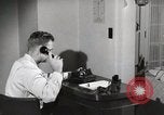 Standbild zivile Flugzeuge spotter United States USA, 1950, aus Sekunde 24 historischem Filmmaterial Videoclip 65675023553