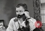 Standbild zivile Flugzeuge spotter United States USA, 1950, aus Sekunde 55 historischem Filmmaterial Videoclip 65675023553