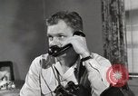 Standbild zivile Flugzeuge spotter United States USA, 1950, aus Sekunde 57 historischem Filmmaterial Videoclip 65675023553
