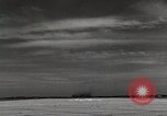 Immagine di F 86 Sabre di velivoli a getto United States USA, 1950, secondo 12 filmato di repertorio 65675023559