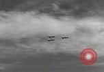 Immagine di F 86 Sabre di velivoli a getto United States USA, 1950, secondo 54 filmato di repertorio 65675023559