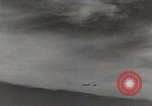 Immagine di F 86 Sabre di velivoli a getto United States USA, 1950, secondo 61 filmato di repertorio 65675023559
