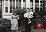 Immagine di Guardare la famiglia di aeromobili United States USA, 1950, secondo 23 filmato di repertorio 65675023560