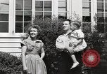 Immagine di Guardare la famiglia di aeromobili United States USA, 1950, secondo 40 filmato di repertorio 65675023560