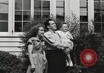 Immagine di Guardare la famiglia di aeromobili United States USA, 1950, secondo 60 filmato di repertorio 65675023560