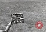 Immagine di F 86 Sabre di velivoli a getto United States USA, 1950, secondo 3 filmato di repertorio 65675023561