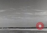 Immagine di F 86 Sabre di velivoli a getto United States USA, 1950, secondo 10 filmato di repertorio 65675023561