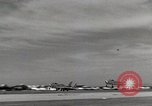 Immagine di F 86 Sabre di velivoli a getto United States USA, 1950, secondo 27 filmato di repertorio 65675023561