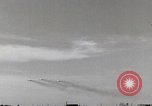 Immagine di F 86 Sabre di velivoli a getto United States USA, 1950, secondo 38 filmato di repertorio 65675023561