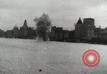 Image Bombardement naval japonais de Shanghai Shanghai Chine, 1932, de la seconde 20 séquences d'archives historiques vidéo 65675023565