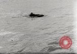 Immagine di Il tedesco Neger one-man carrier a siluro craft Lubeck Germania, 1944, secondo 20 filmato di repertorio 65675023573