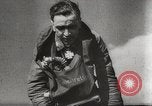 Immagine di Il tedesco Neger one-man carrier a siluro craft Lubeck Germania, 1944, secondo 36 filmato di repertorio 65675023573