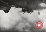 Immagine di Dissipatore di giapponese di Prince of Wales e la Repulse Singapore, 1941, secondo 28 filmato di repertorio 65675023574