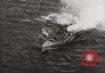 Immagine di Dissipatore di giapponese di Prince of Wales e la Repulse Singapore, 1941, secondo 33 filmato di repertorio 65675023574