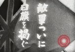 Immagine di Ufficiali britannici di rinuncia Singapore, 1942, secondo 1 filmato di repertorio 65675023575
