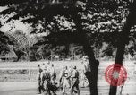 Immagine di Ufficiali britannici di rinuncia Singapore, 1942, secondo 16 filmato di repertorio 65675023575