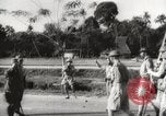 Immagine di Ufficiali britannici di rinuncia Singapore, 1942, secondo 21 filmato di repertorio 65675023575