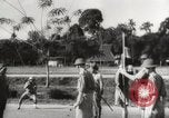 Immagine di Ufficiali britannici di rinuncia Singapore, 1942, secondo 22 filmato di repertorio 65675023575
