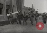 Immagine di Ufficiali britannici di rinuncia Singapore, 1942, secondo 38 filmato di repertorio 65675023575