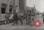 Immagine di Ufficiali britannici di rinuncia Singapore, 1942, secondo 40 filmato di repertorio 65675023575