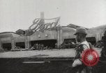 Immagine di Ufficiali britannici di rinuncia Singapore, 1942, secondo 51 filmato di repertorio 65675023575